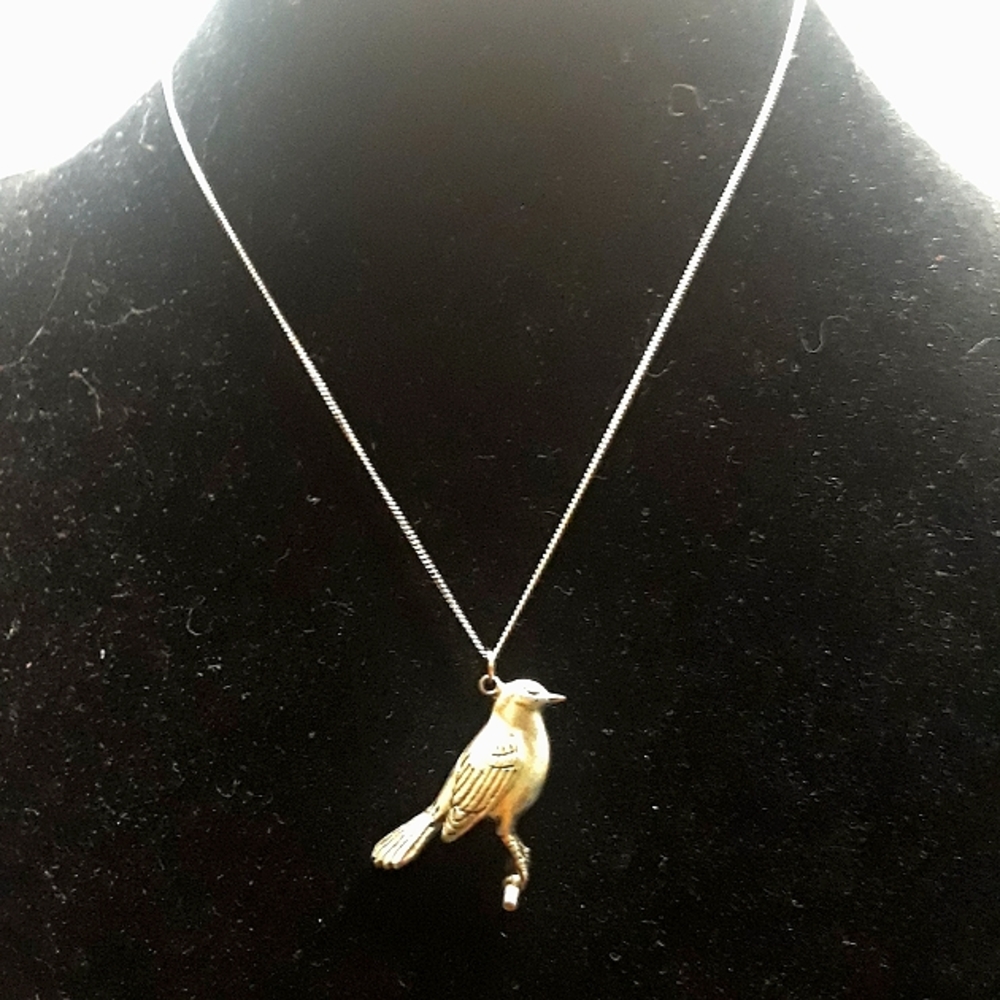 🐙 3/20% OFF Silver Mockingbird Necklace, State bird of Arkansas